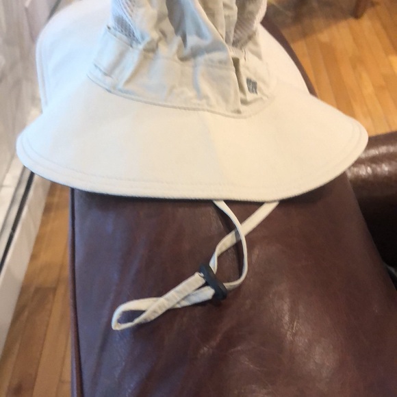 Columbia sun hat - Picture 3 of 4